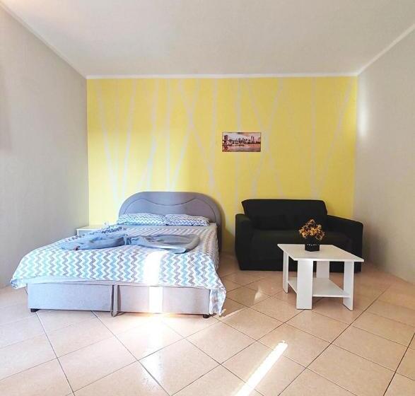 پانسیون Apartmani I Sobe Brancin