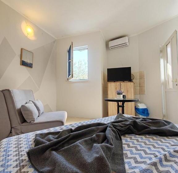 پانسیون Apartmani I Sobe Brancin