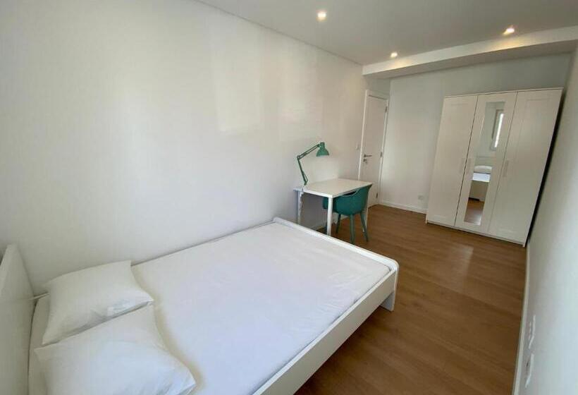 پانسیون Carcavelos Beach Shared Serviced Apartment 12