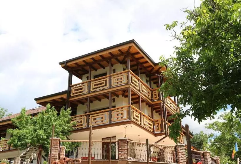 Majatalo Domeniul Mortasifu