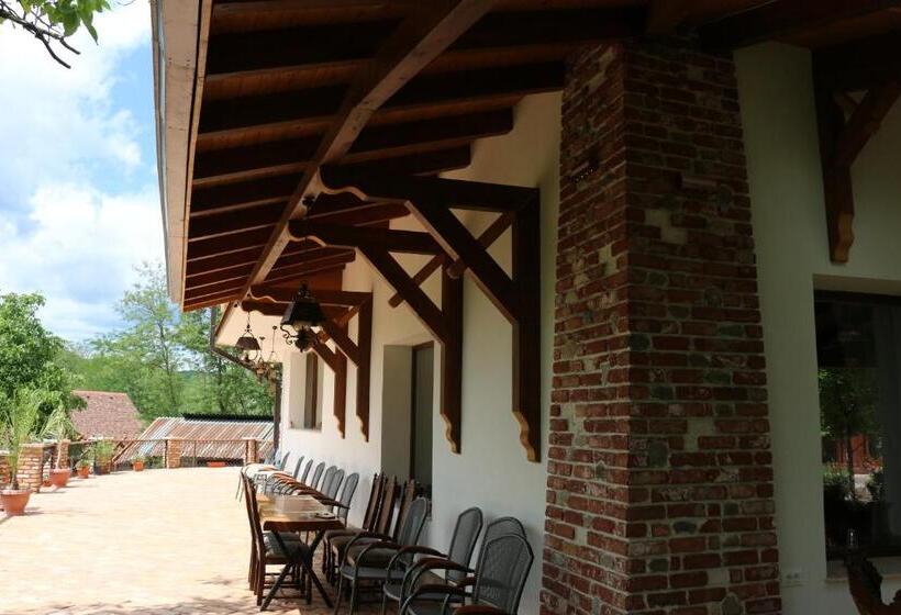 펜션 Domeniul Mortasifu