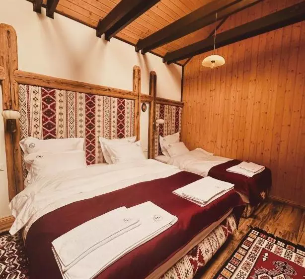 Majatalo Domeniul Mortasifu