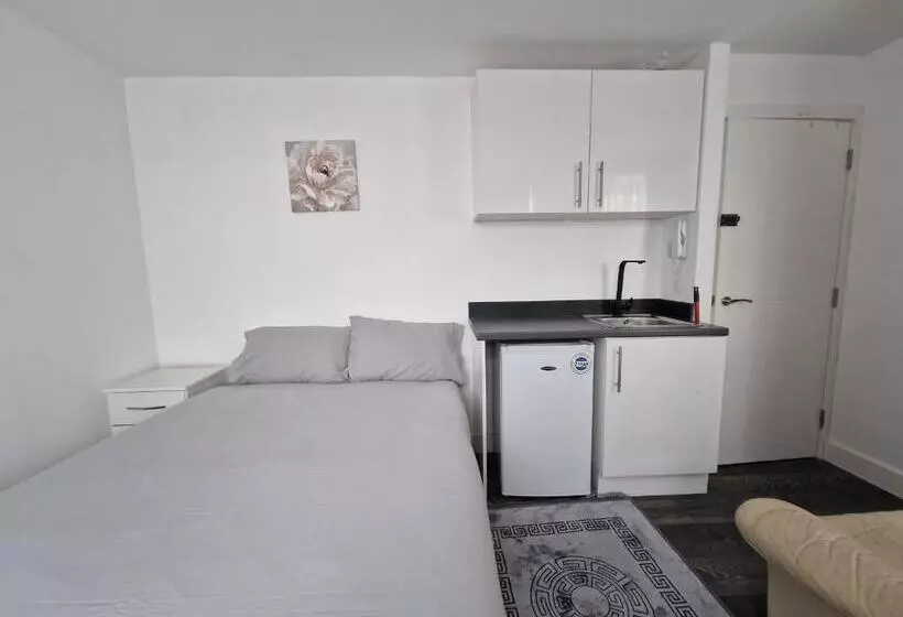 پانسیون En Suite Mitcham
