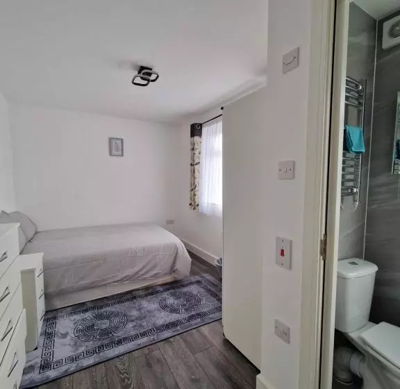 پانسیون En Suite Mitcham