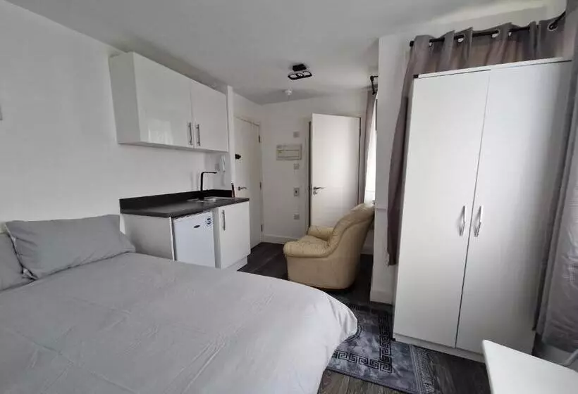 پانسیون En Suite Mitcham