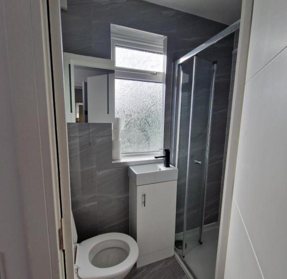 بنسيون En Suite Mitcham