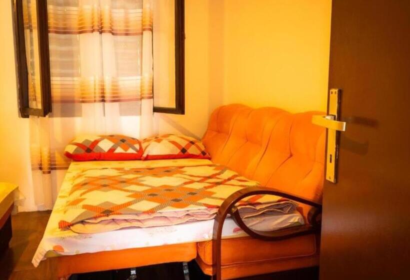 پانسیون Ethno House Mira