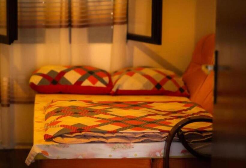 پانسیون Ethno House Mira