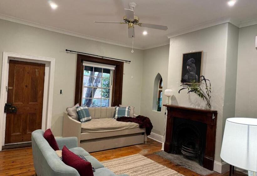 ペンション The Garden Cottage