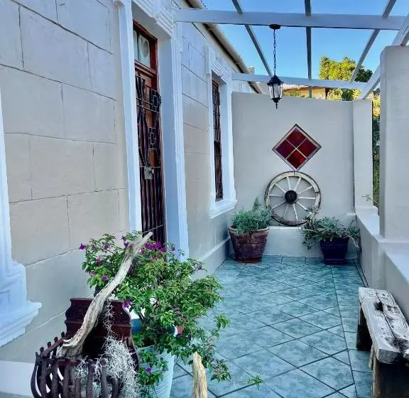 Majatalo Tradouw Guesthouse