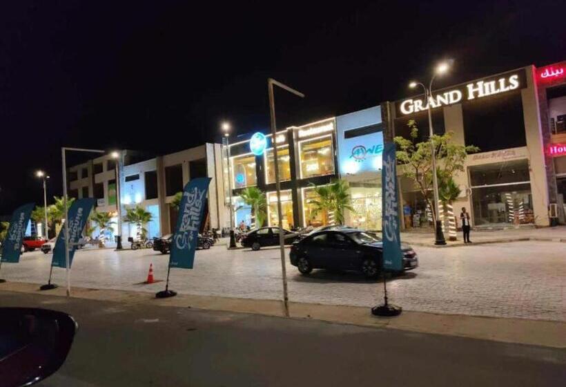 استراحتگاه شالية مكيف للعائلات بقرية جراند هيلز الساحل الشمالي الاتصال قبل الحجز