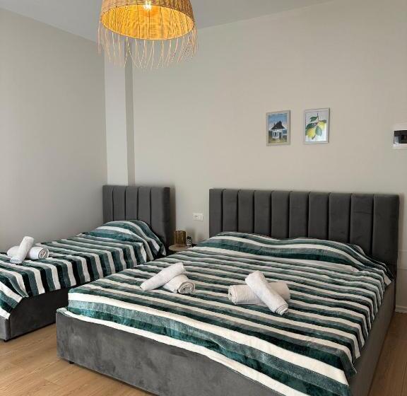 تختخواب و صبحانه Freya S Rooms