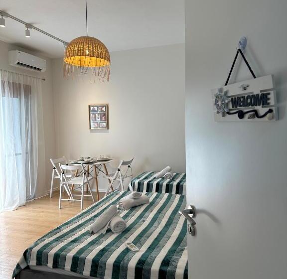 تختخواب و صبحانه Freya S Rooms