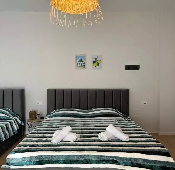 تختخواب و صبحانه Freya S Rooms