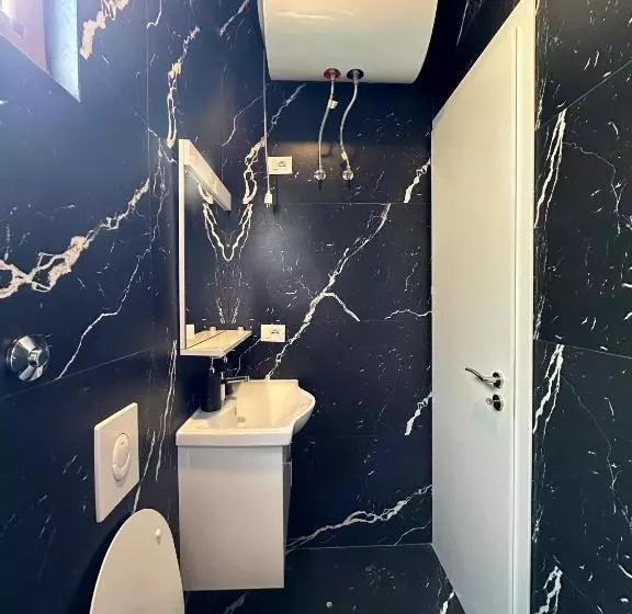 تختخواب و صبحانه Freya S Rooms