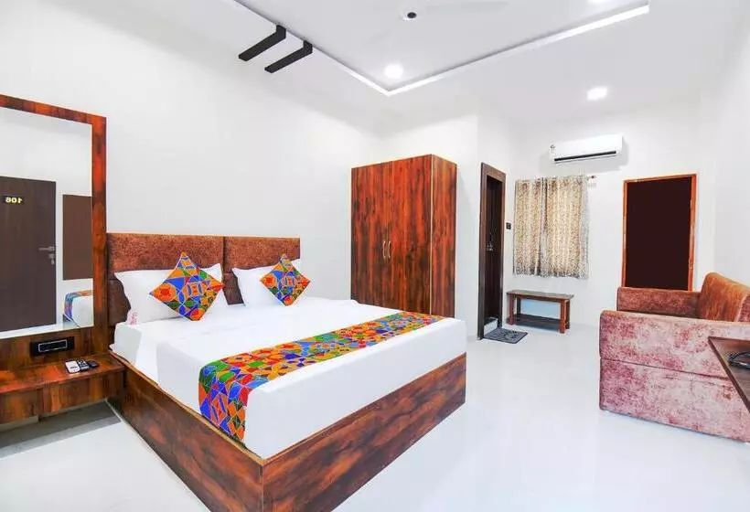 ホテル Fabexpress Jagatraj Vishwa Lodging