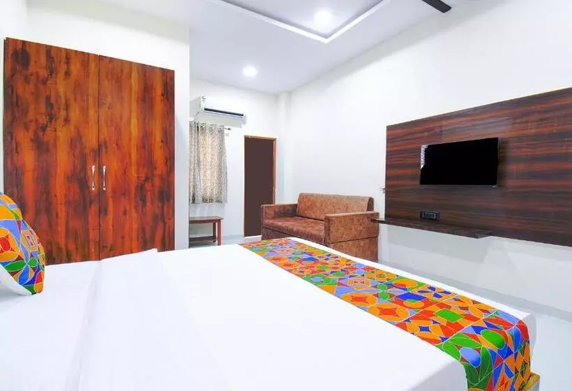 ホテル Fabexpress Jagatraj Vishwa Lodging