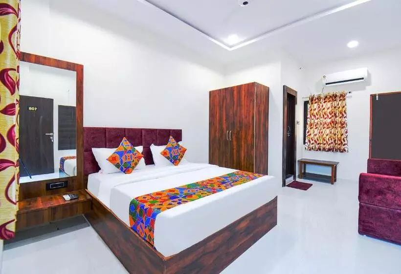 ホテル Fabexpress Jagatraj Vishwa Lodging