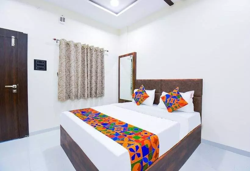 ホテル Fabexpress Jagatraj Vishwa Lodging