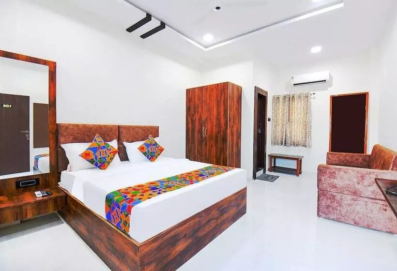 ホテル Fabexpress Jagatraj Vishwa Lodging