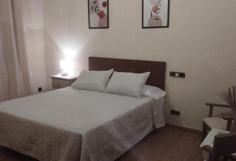 La Muralla De Gredos Hotel Rural