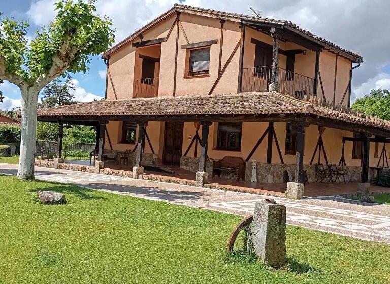 La Muralla De Gredos Hotel Rural