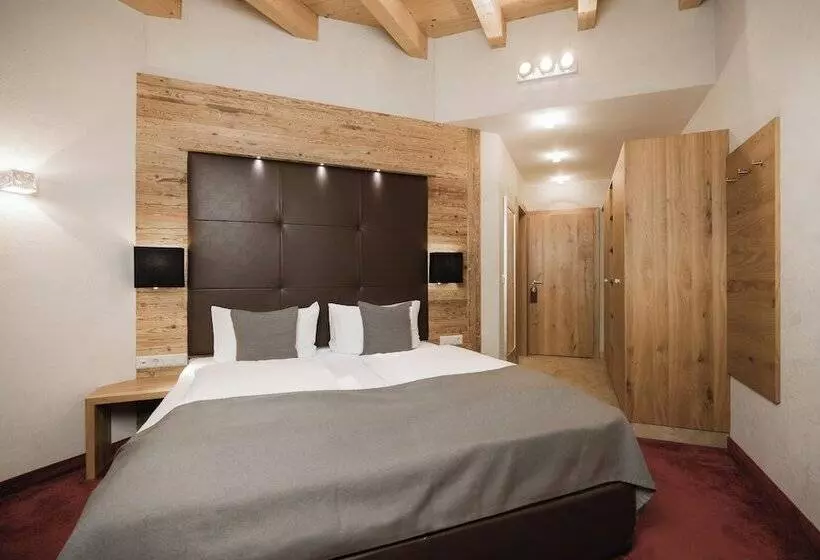 Hotelli Neueröffnung Miaflor Familien  & Aktivresort