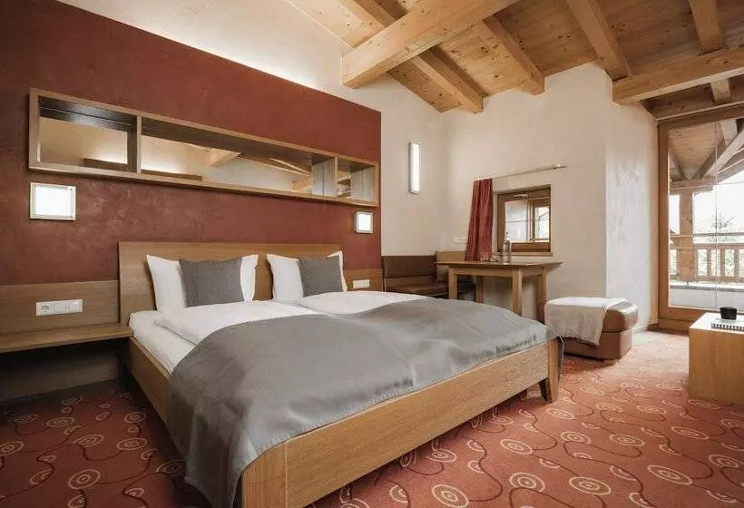 Hotelli Neueröffnung Miaflor Familien  & Aktivresort