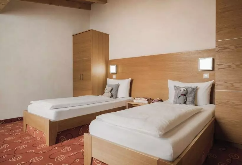 Hotelli Neueröffnung Miaflor Familien  & Aktivresort