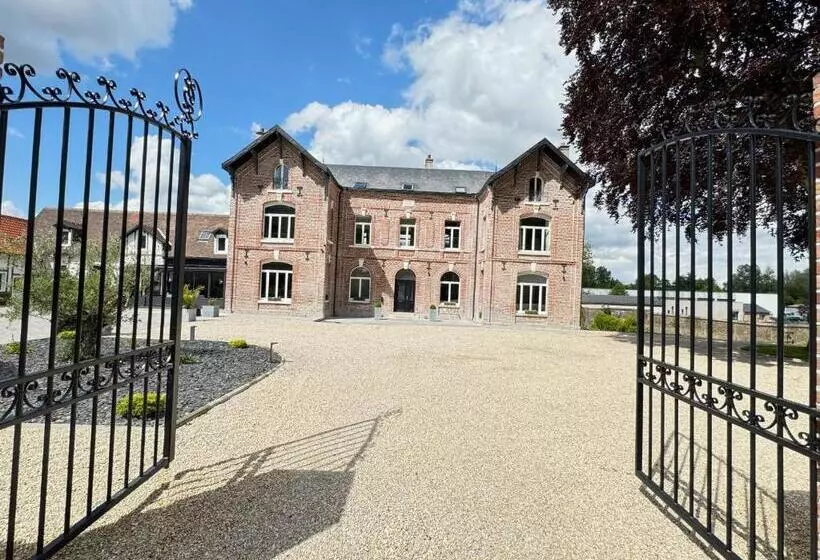 ペンション Aura Castle