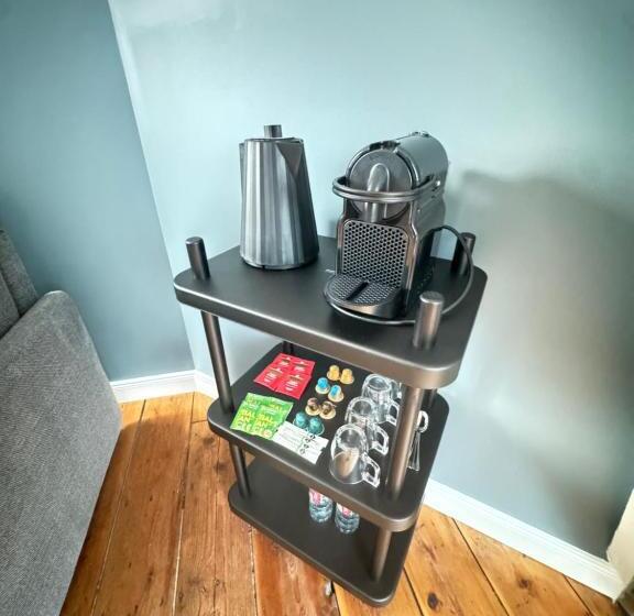 بنسيون Aura Castle