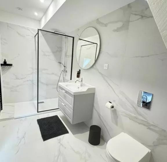 ペンション Aura Castle