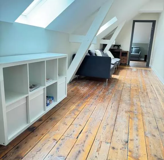 ペンション Aura Castle