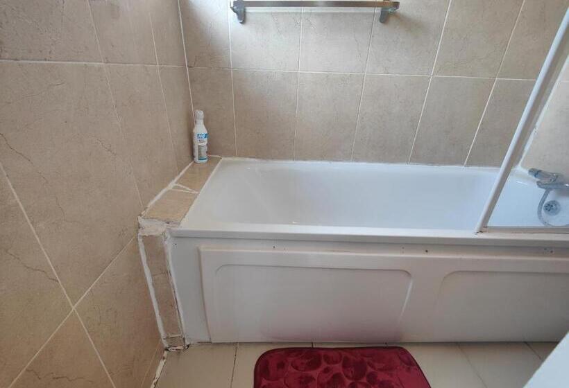 פנסיון Elegant King Bed Get Away