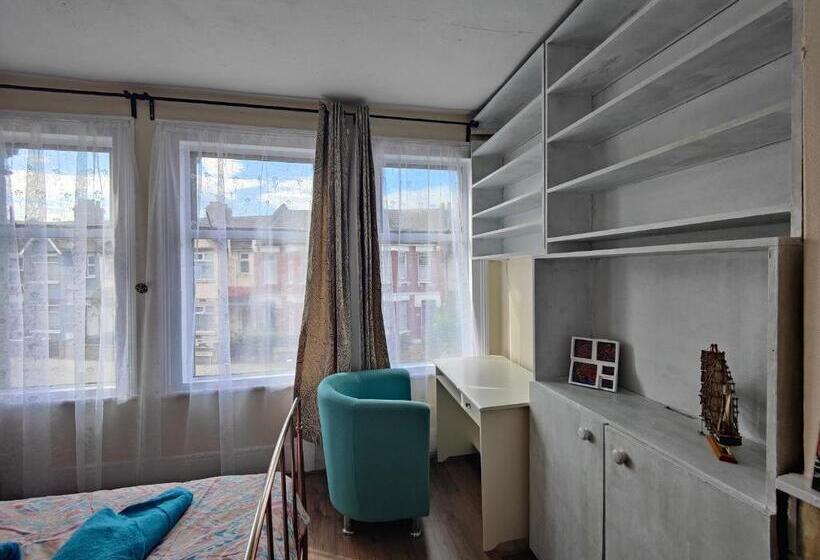 פנסיון Elegant King Bed Get Away