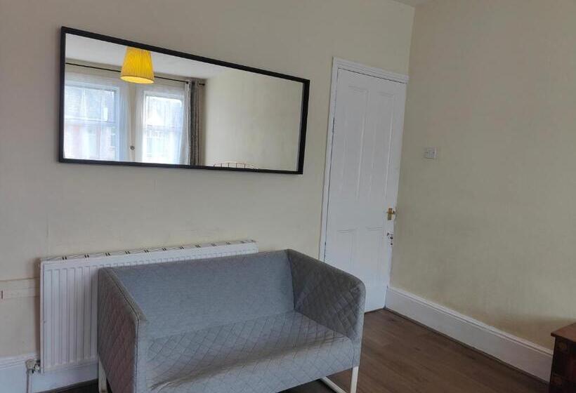 פנסיון Elegant King Bed Get Away