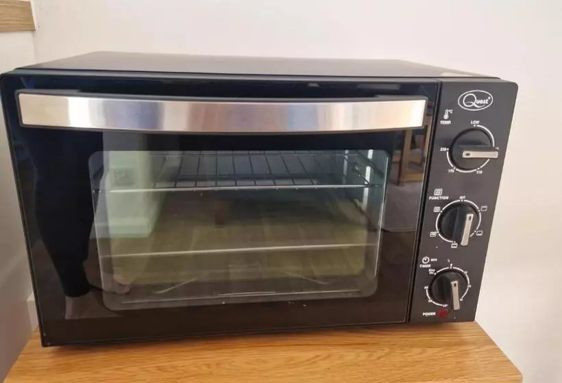 Majatalo Nautical Themed Guest House With Private Patio On The Outskirts Of Lymington