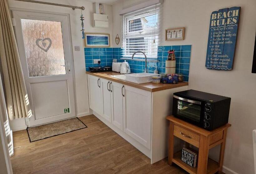 پانسیون Nautical Themed Guest House With Private Patio On The Outskirts Of Lymington