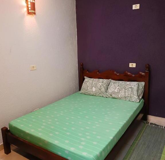 Pension Suíte 3 Enseada Com Garagem