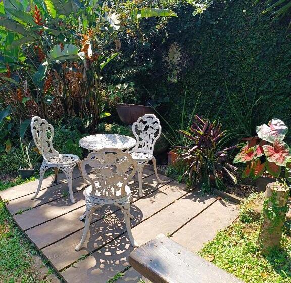 Pension Suíte 3 Enseada Com Garagem