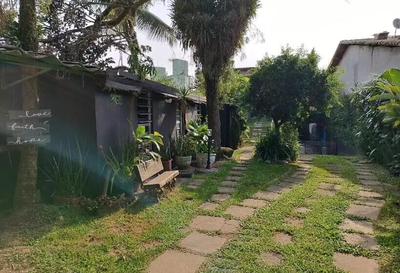 ペンション Suíte 3 Enseada Com Garagem