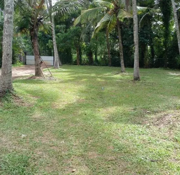 ペンション The Escape, Minuwangoda