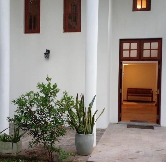 Пансион The Escape, Minuwangoda