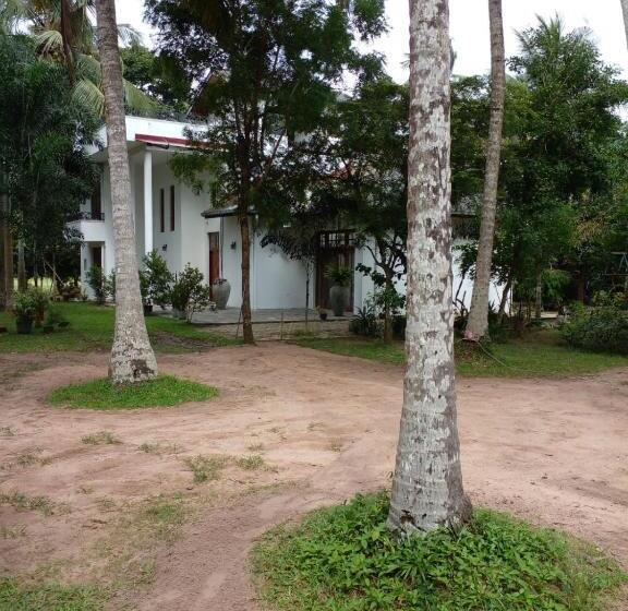 Пансион The Escape, Minuwangoda