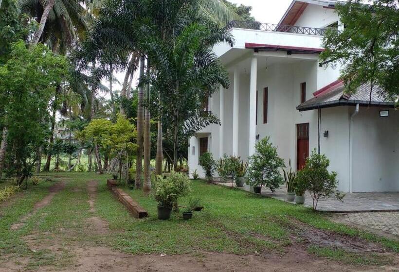 Пансион The Escape, Minuwangoda