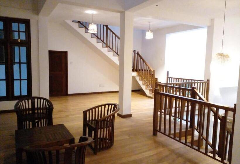 Пансион The Escape, Minuwangoda