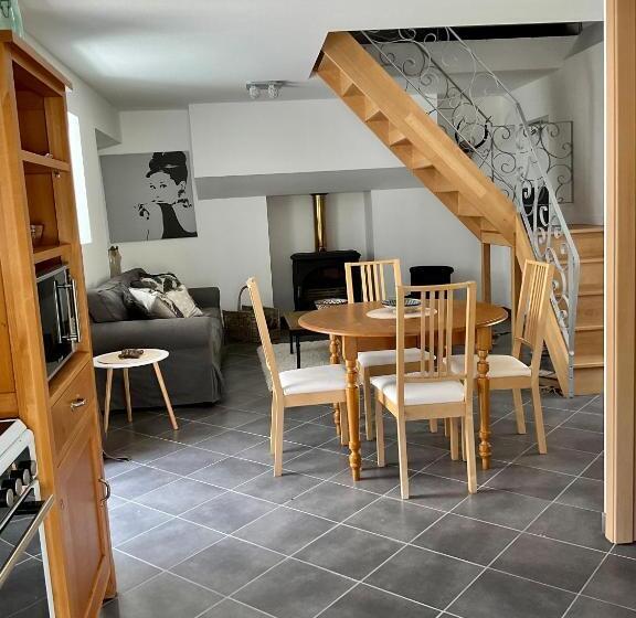 膳宿费 Ty Dienkrez