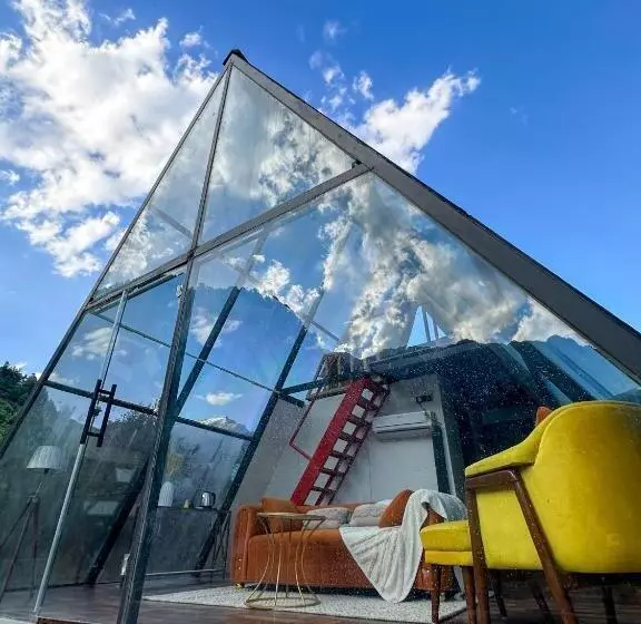 Lomakeskus Aayna Stays