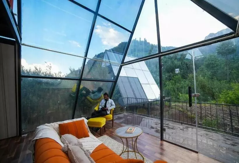 Lomakeskus Aayna Stays