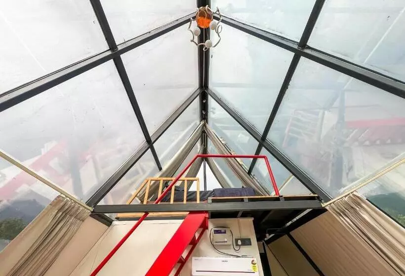 Lomakeskus Aayna Stays